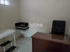 Casa Comercial para alugar, 90m² no Martins, Uberlândia - Foto 5