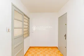 Apartamento com 2 Quartos para alugar, 56m² no São Sebastião, Porto Alegre - Foto 7