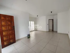 Casa com 3 Quartos à venda, 200m² no Custódio Pereira, Uberlândia - Foto 4