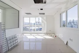 Conjunto Comercial / Sala para alugar, 200m² no Santa Cecília, Porto Alegre - Foto 19