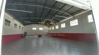 Galpão / Depósito / Armazém com 5 Quartos para alugar, 350m² no Vila São Benedito, São José dos Campos - Foto 4