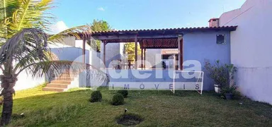 Casa com 3 Quartos à venda, 239m² no Alto Umuarama, Uberlândia - Foto 1