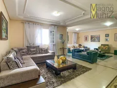 Casa com 3 Quartos para alugar, 266m² no De Lourdes, Fortaleza - Foto 2