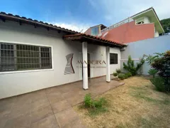 Casa com 3 Quartos à venda, 270m² no Zona 05, Maringá - Foto 2