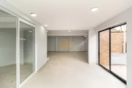 Loja / Salão / Ponto Comercial para alugar, 300m² no Portão, Curitiba - Foto 14