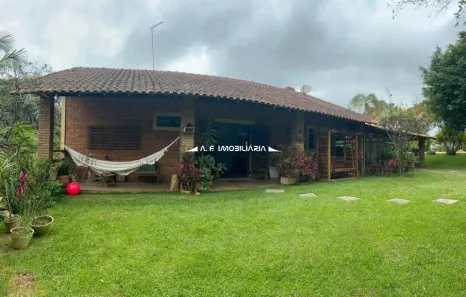 Fazenda / Sítio / Chácara com 3 Quartos à venda, 200m² no Sebandilha, Mairinque