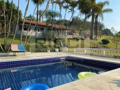 Fazenda / Sítio / Chácara com 3 Quartos para alugar, 10m² no Porteira Preta, Mogi das Cruzes