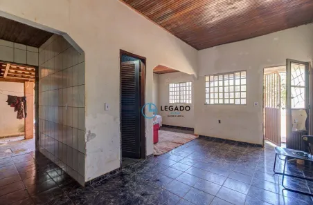 Casa com 2 Quartos à venda, 130m² no São Benedito, Formosa