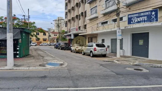 Loja / Salão / Ponto Comercial para alugar, 90m² no Centro, Macaé