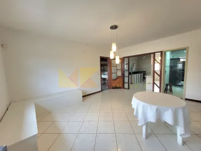 Casa com 4 Quartos para alugar, 200m² no Água Verde, Blumenau