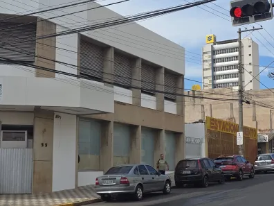 Prédio Inteiro para venda ou aluguel, 1450m² no Centro, Bauru