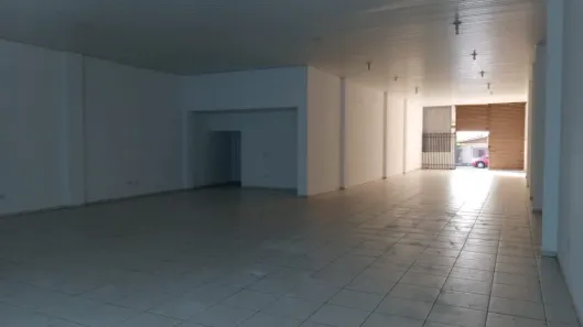 Loja / Salão / Ponto Comercial para alugar, 240m² no Vila Nova, Arapongas