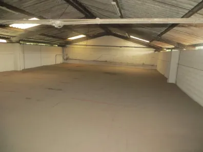 Galpão / Depósito / Armazém para alugar, 600m² no Macuco, Santos