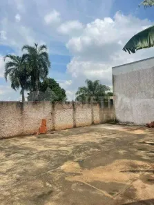 Galpão / Depósito / Armazém à venda, 100m² no Lagoinha, Uberlândia