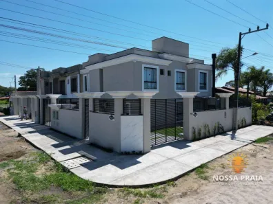 Casa de Condomínio com 2 Quartos à venda, 84m² no Barra do Saí, Itapoá