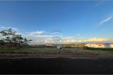 Terreno / Lote / Condomínio à venda, 160m² no , Cravinhos