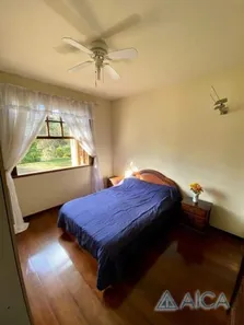 Fazenda / Sítio / Chácara com 5 Quartos à venda, 235m² no Carangola, Petrópolis