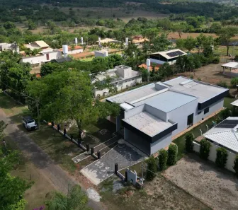 Casa de Condomínio com 3 Quartos à venda, 330m² no , Hidrolândia