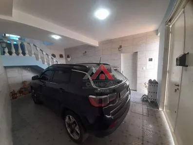 Sobrado com 3 Quartos à venda, 184m² no Parque Dourado, Ferraz de Vasconcelos