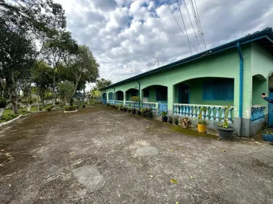 Fazenda / Sítio / Chácara com 4 Quartos para alugar, 373m² no Chácaras Rurais Guararema, Jacareí