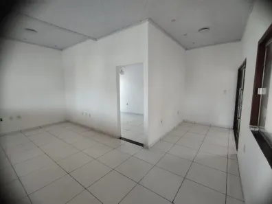 Casa com 2 Quartos para alugar, 86m² no Conceição, Feira de Santana