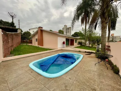 Casa com 3 Quartos para alugar, 136m² no Passo dos Fortes, Chapecó