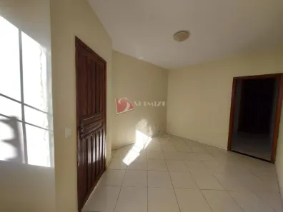 Casa com 3 Quartos para alugar, 99m² no Jardim Paris III, Maringá