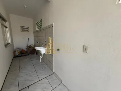 Casa com 2 Quartos para alugar, 75m² no Centro, Navegantes