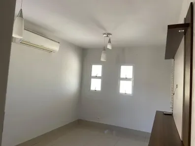 Casa de Condomínio com 3 Quartos para alugar, 200m² no Jardim Decolores, Trindade