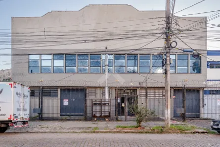 Galpão / Depósito / Armazém para venda ou aluguel, 2500m² no Navegantes, Porto Alegre