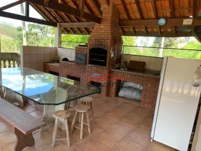 Fazenda / Sítio / Chácara com 4 Quartos à venda, 336m² no Funiu, Igaratá