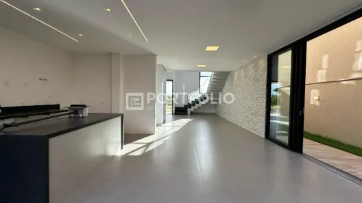 Casa de Condomínio com 4 Quartos à venda, 246m² no Jardins Capri, Senador Canedo