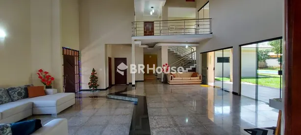 Sobrado com 4 Quartos à venda, 529m² no Park Way, Brasília