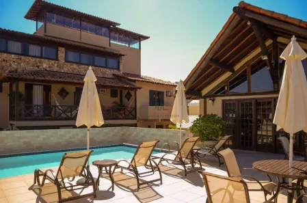 Hotel / Motel / Pousada com 23 Quartos à venda, 1200m² no Itaipu, Niterói