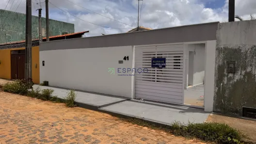 Casa com 3 Quartos para alugar, 80m² no Cajupiranga, Parnamirim