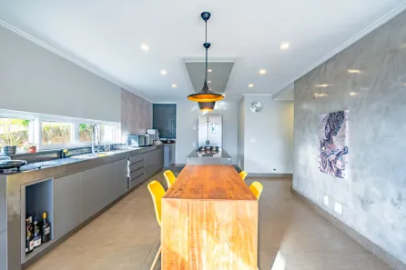 Casa de Condomínio com 3 Quartos à venda, 254m² no Nogueira, Petrópolis