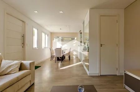 Casa de Condomínio com 3 Quartos para alugar, 94m² no Barreirinha, Curitiba