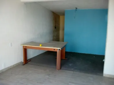 Galpão / Depósito / Armazém à venda, 600m² no Vila São Luís, Duque de Caxias
