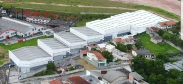 Galpão / Depósito / Armazém para alugar, 2000m² no Laranjeiras, Caieiras
