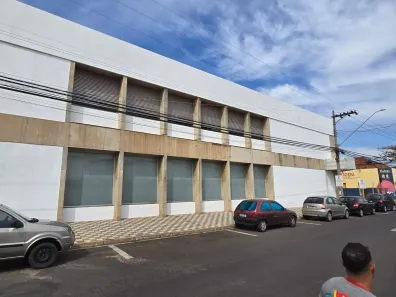 Prédio Inteiro para venda ou aluguel, 1450m² no Centro, Bauru