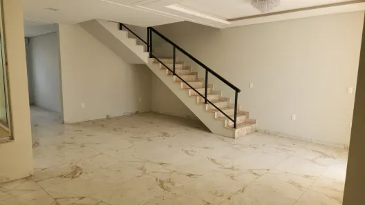 Sobrado com 4 Quartos à venda, 186m² no José e Maria, Petrolina