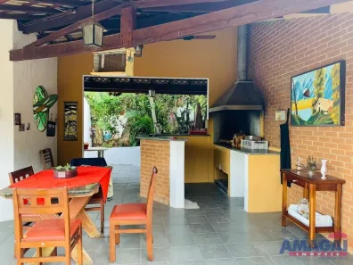 Fazenda / Sítio / Chácara com 4 Quartos para alugar, 410m² no Condomínio Lagoinha, Jacareí