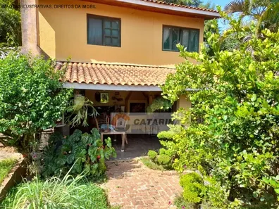 Fazenda / Sítio / Chácara com 3 Quartos à venda, 2000m² no , Mairinque