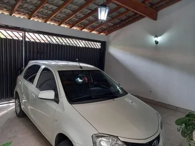 Casa com 3 Quartos à venda, 174m² no Jardim Celani, Salto