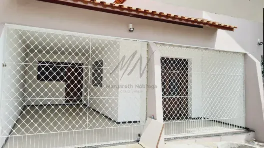 Casa com 4 Quartos à venda, 245m² no Palmeira, Campina Grande