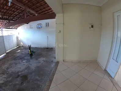 Loja / Salão / Ponto Comercial com 3 Quartos à venda, 380m² no Parque Califórnia, Campos dos Goytacazes