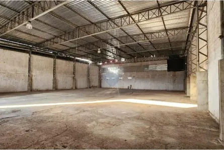 Galpão / Depósito / Armazém para alugar, 670m² no Quintas, Natal