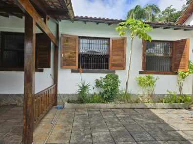 Casa com 3 Quartos à venda, 10m² no Castelanea, Petrópolis