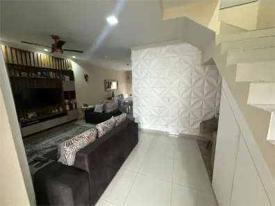 Sobrado com 3 Quartos à venda, 100m² no Retiro, Volta Redonda