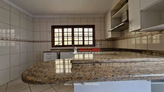 Sobrado com 3 Quartos para alugar, 195m² no Jardim Paraventi, Guarulhos